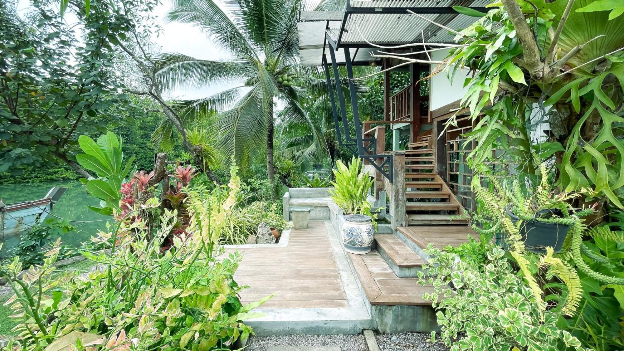 Rimsira Villa Chumphon Bagian luar foto