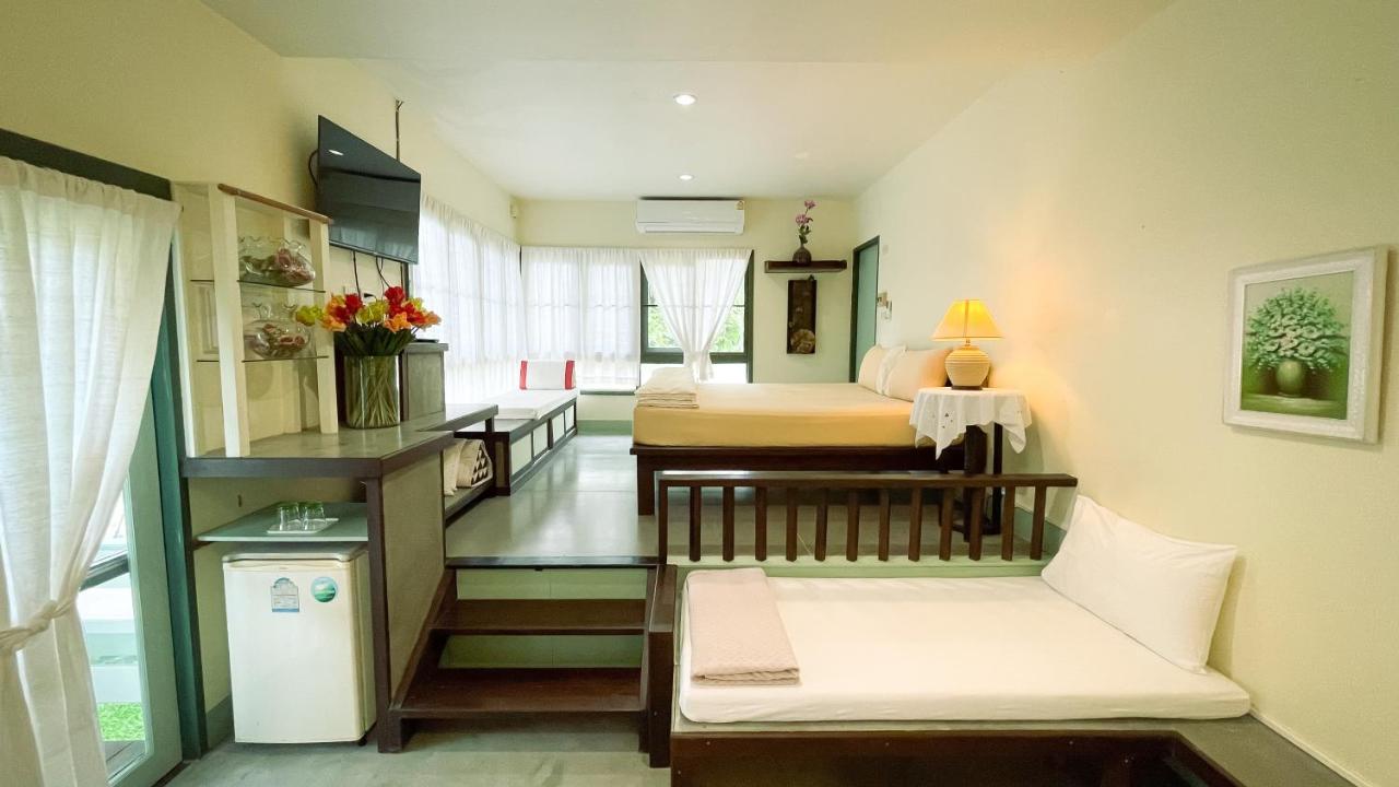 Rimsira Villa Chumphon Bagian luar foto