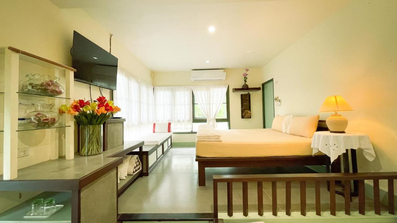 Rimsira Villa Chumphon Bagian luar foto
