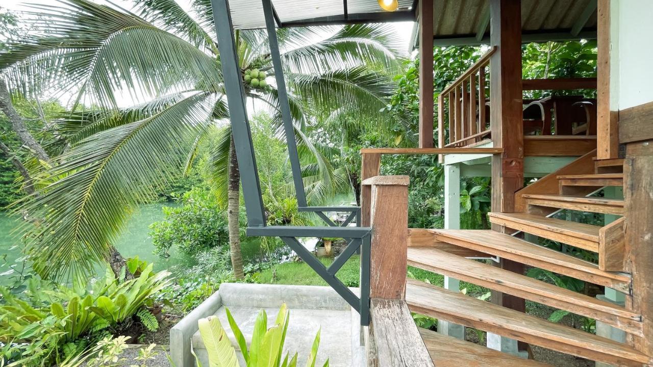 Rimsira Villa Chumphon Bagian luar foto