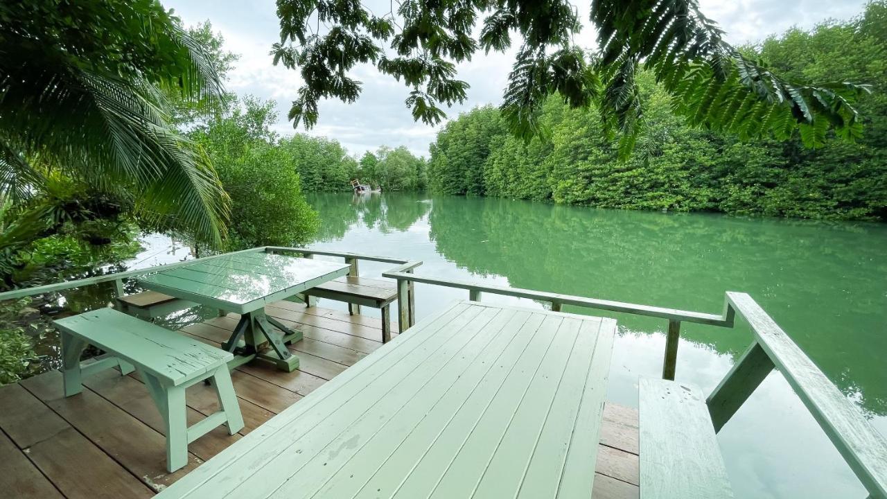 Rimsira Villa Chumphon Bagian luar foto