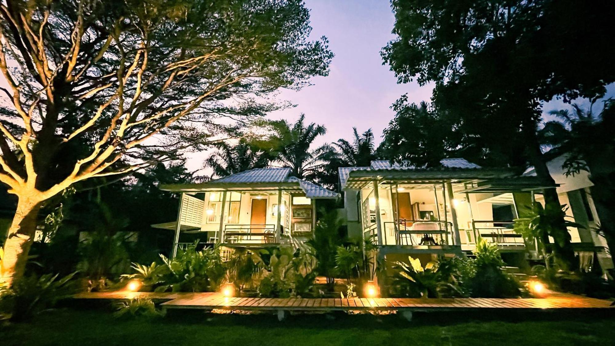 Rimsira Villa Chumphon Bagian luar foto