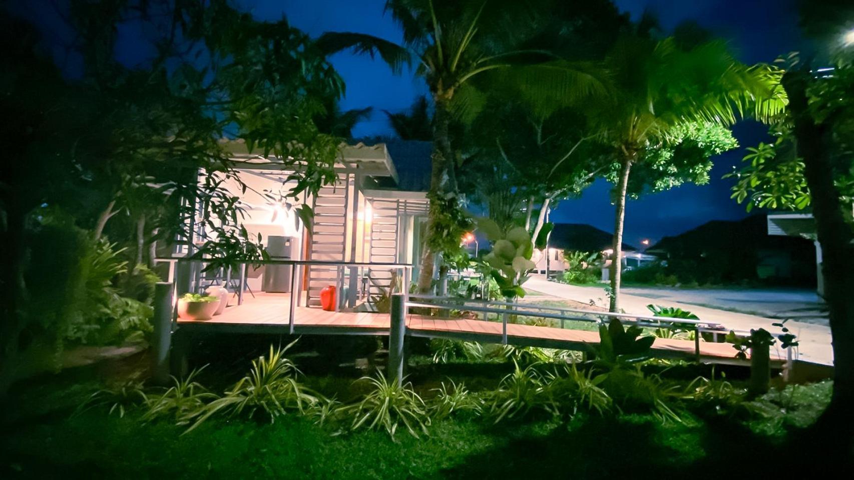 Rimsira Villa Chumphon Bagian luar foto
